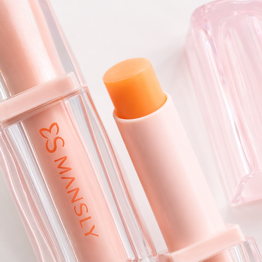 A new lip makeup product with a pink lipstick tube that is smooth, moisturizing, color-changing and long-lasting Application Scenario