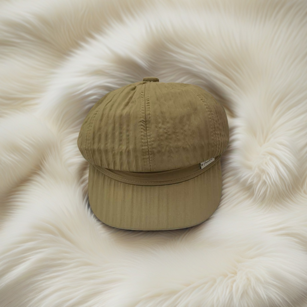 Khaki striped newsboy cap, fashionable and retro tweed casual sun hat Application Scenario