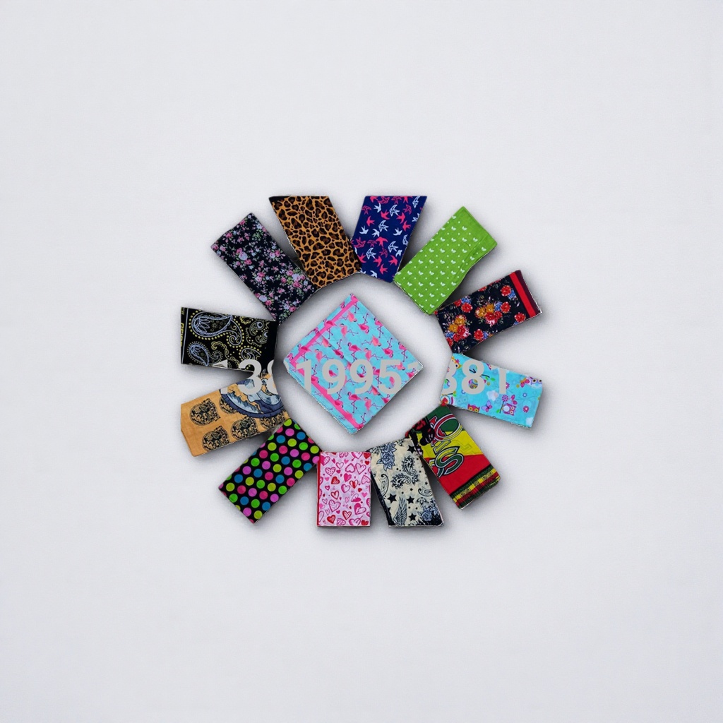 Colorful printed square towel, suitable for all seasons, fashionable and versatile Application Scenario