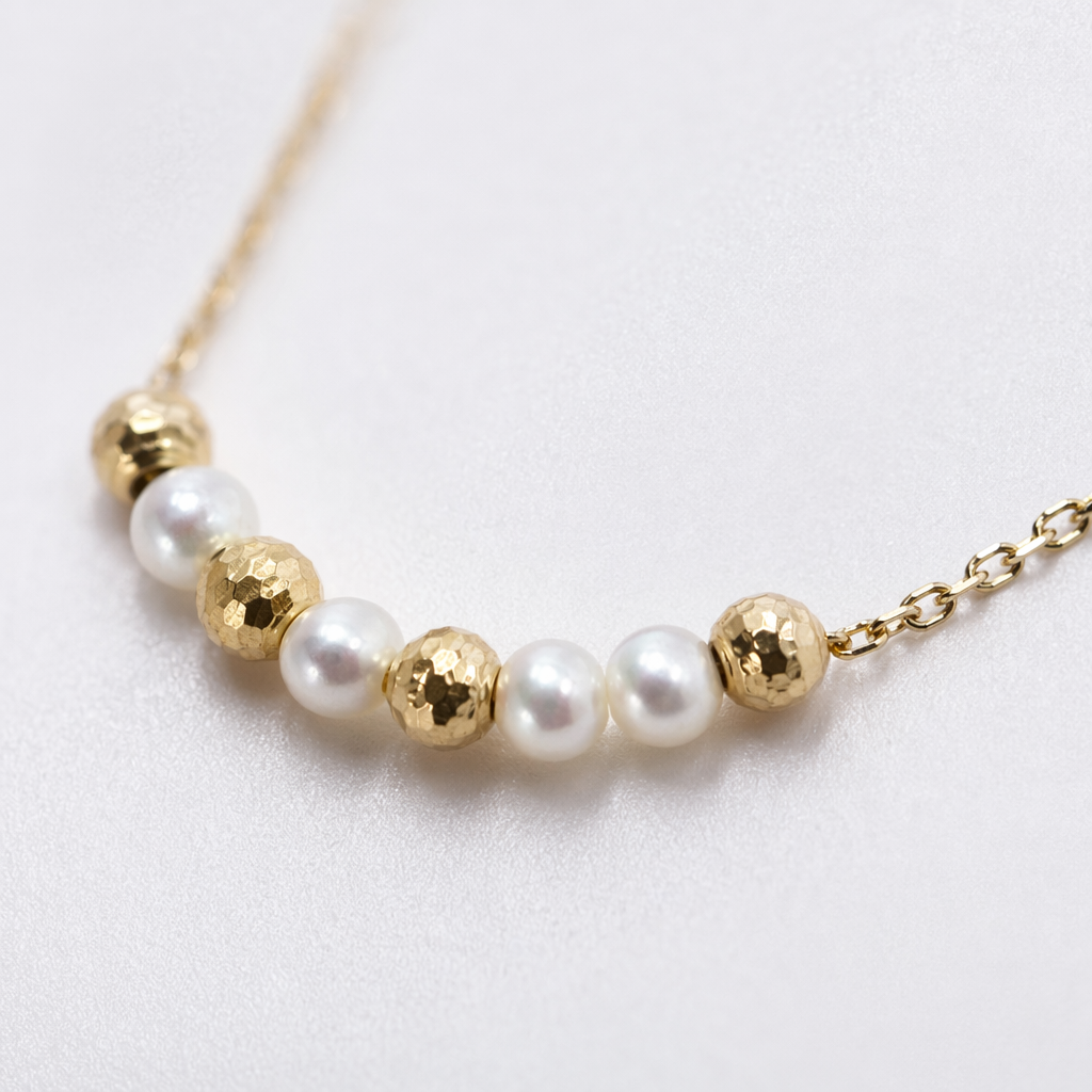 Mousse S925 silver jewelry gold chain necklace with white pearls and gold bead jewelry hanging card packaging Application Scenario