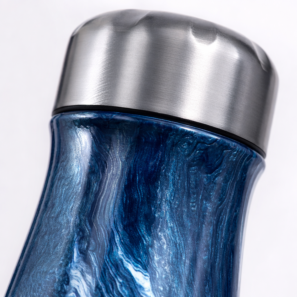 The S series of Swell blue and pink wood grain insulated cups are simple and fashionable, providing both cold and heat retention Application Scenario