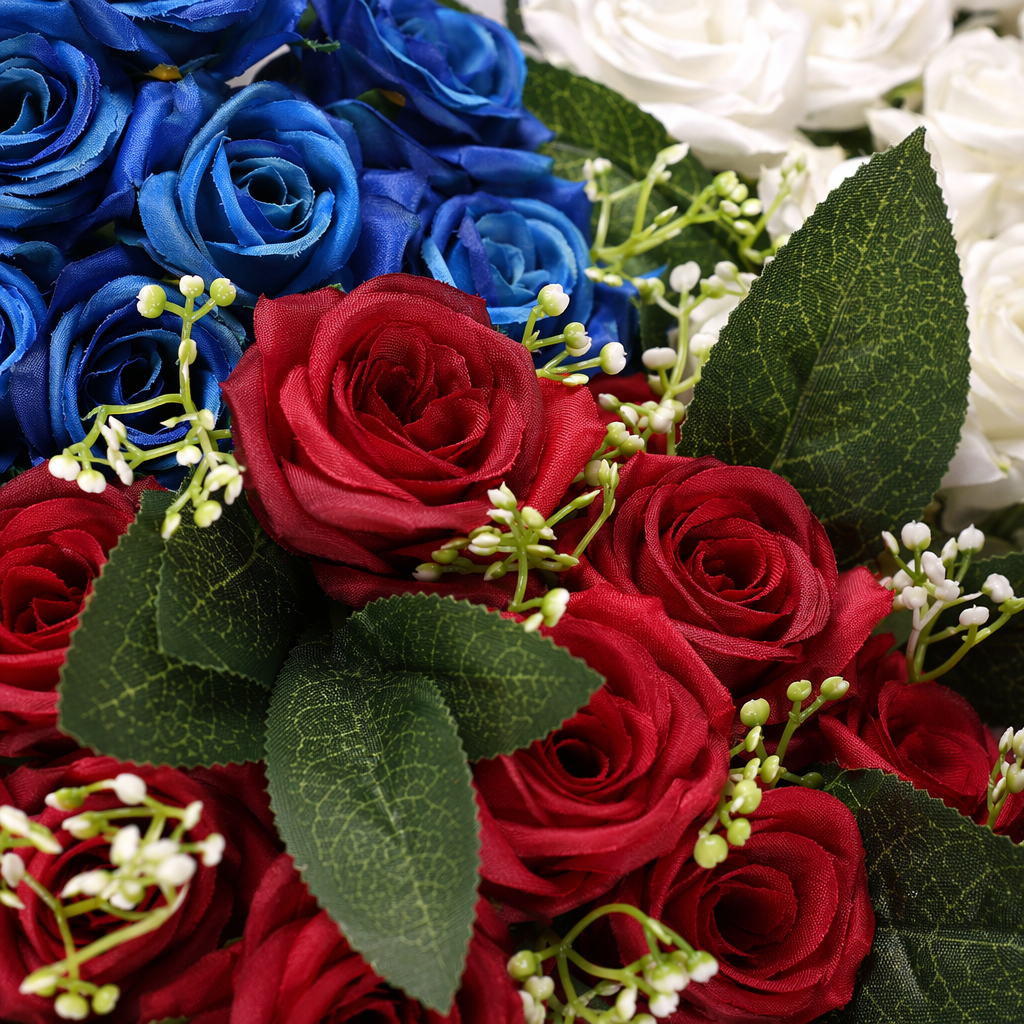 Colorful rose bouquets, fresh flower delivery, birthday and Valentine's Day gifts, hand-held flower gift box packaging Application Scenario