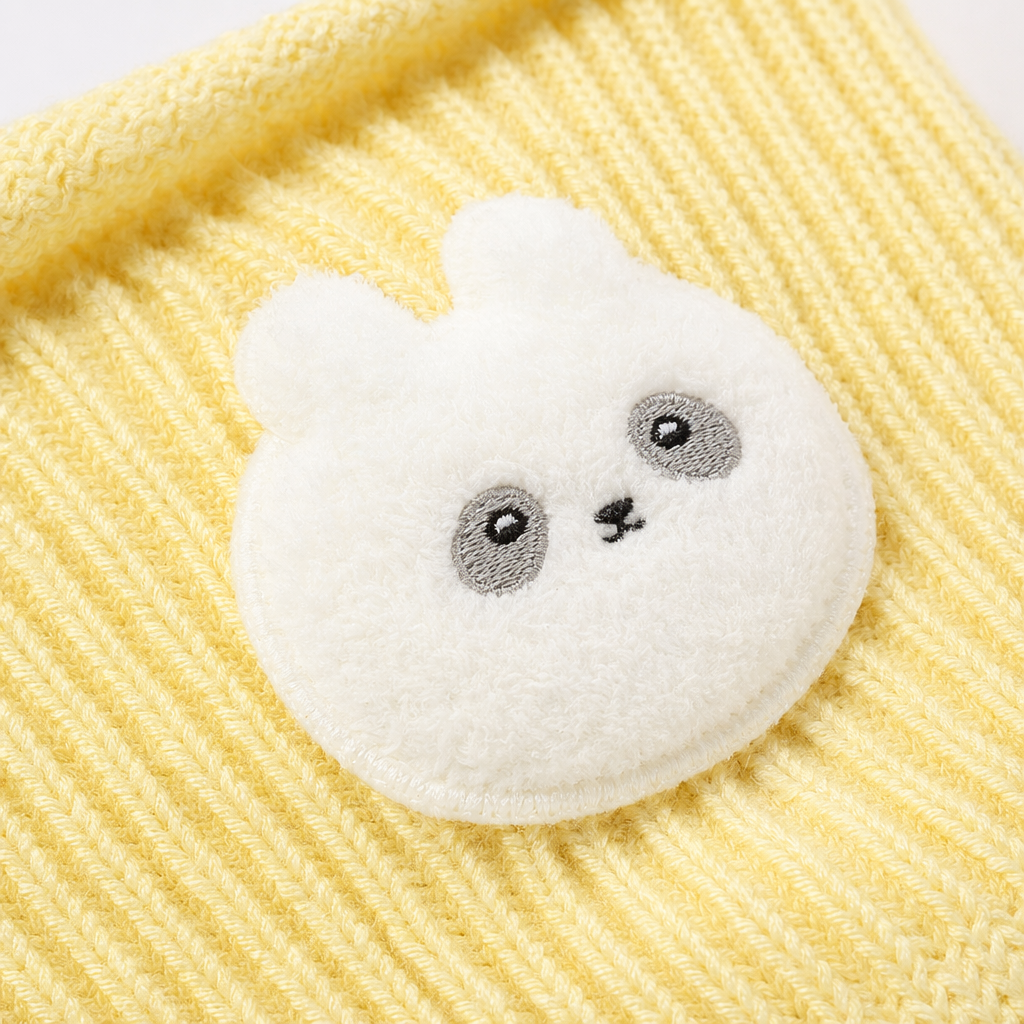 Light yellow baby socks with a little rabbit decoration at the top, made of pure cotton, soft and anti-slip Application Scenario