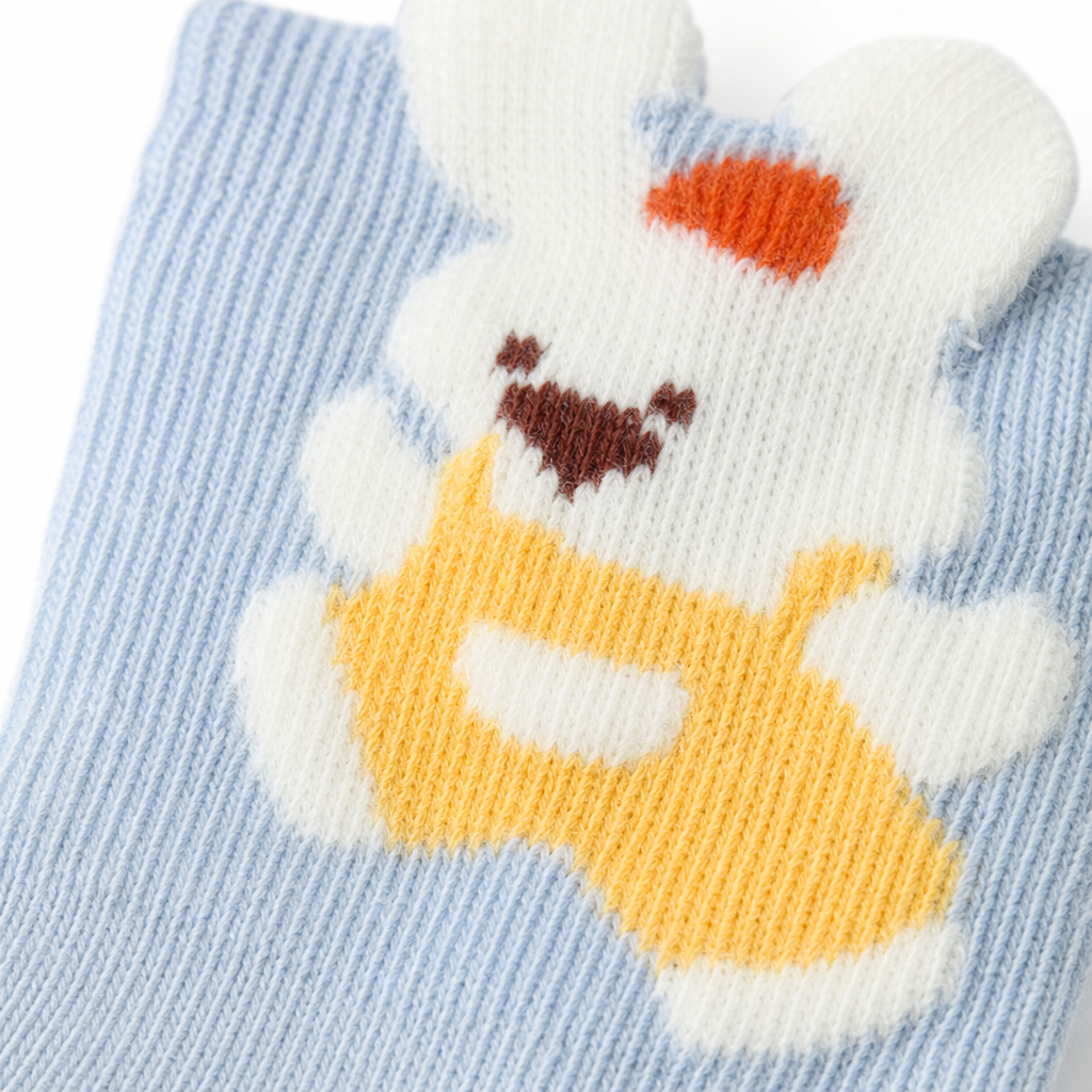 Light Blue Rabbit-Patterned Pure Cotton Socks For Both Men And Women Application Scenario
