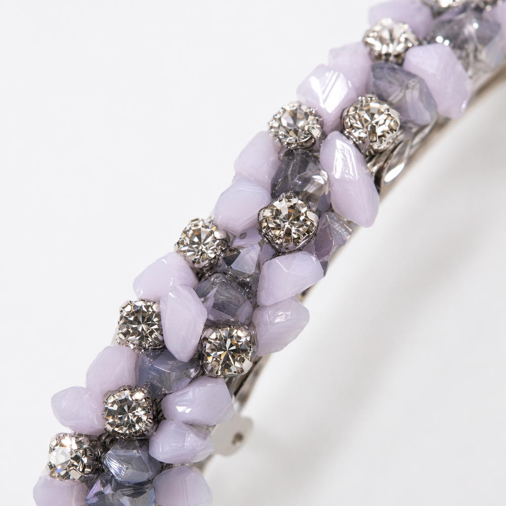 Five sets of dazzling and exquisite women's headwear with diamond-encrusted crystal hairpins Application Scenario