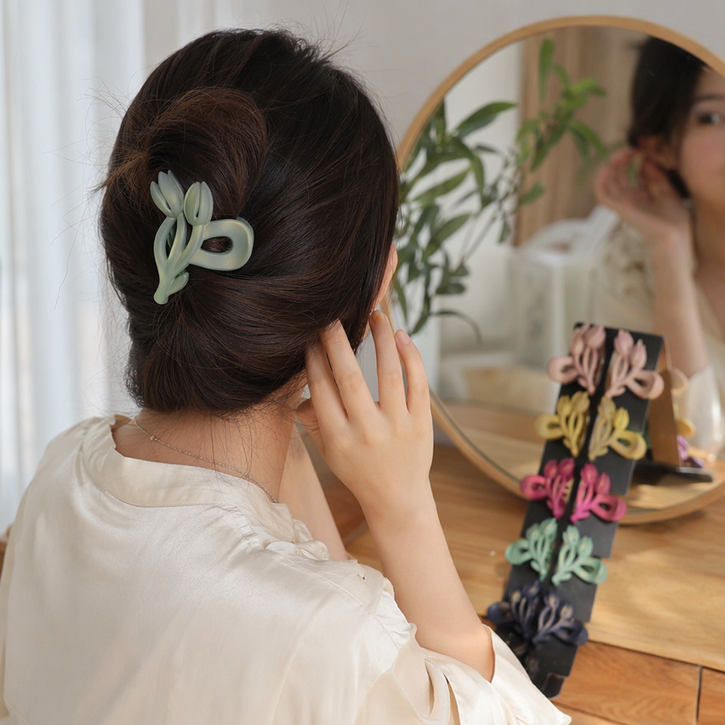 Colorful flower-shaped hairpins, cute headwear for girls, sweet and refreshing forest-themed details Picture