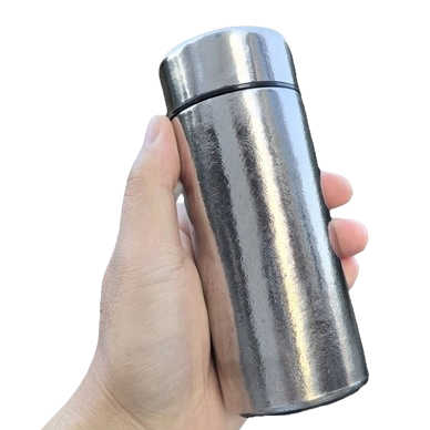 银色保温杯白底实物图