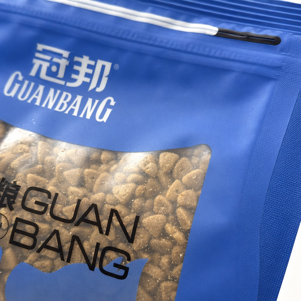 Blue packaged dog food, natural and grain-free, is specially designed for adult dogs with balanced nutrition Application Scenario