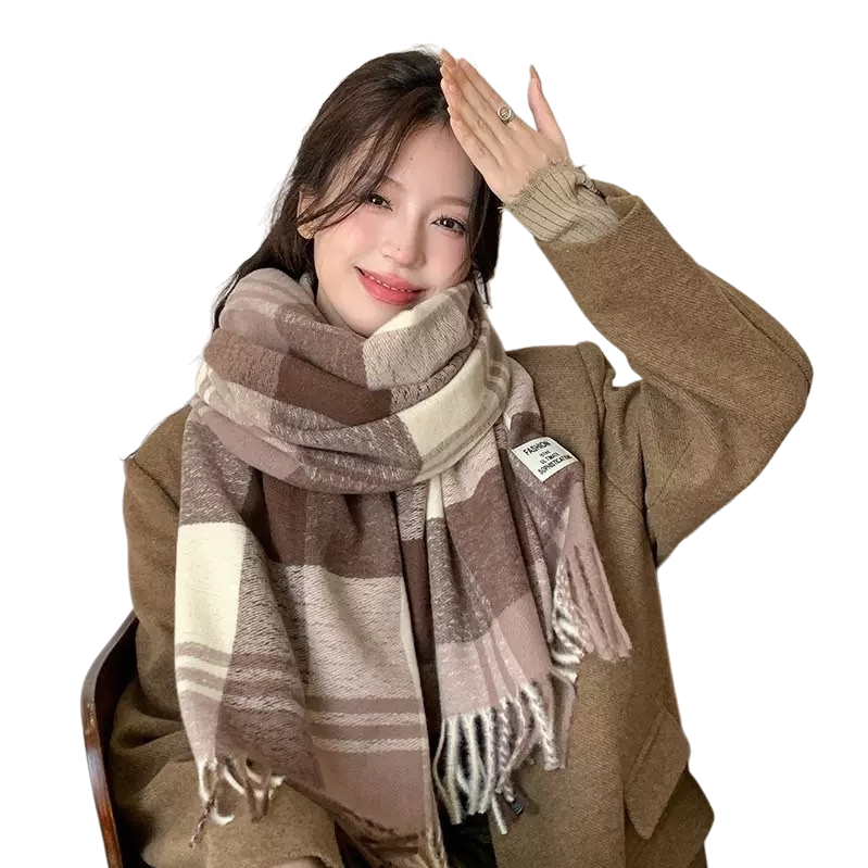A brown checkered scarf for women paired with a beige coat is a warm and fashionable accessory for autumn and winter Item Picture