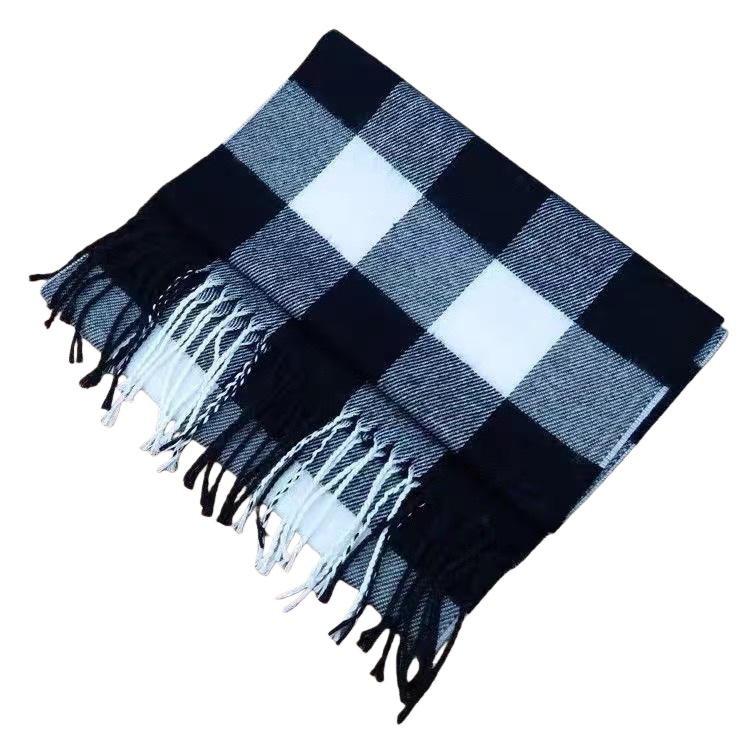 This black and white checkered scarf is made of pure cotton for warmth and is suitable for both men and women in autumn and winter. It is fashionable and versatile Item Picture