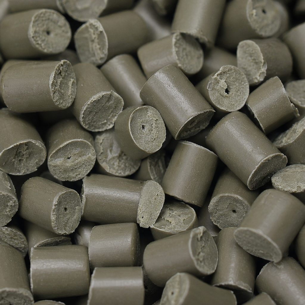 Grayish-green granular plastic particles, industrial-grade PP PE raw material, general-purpose plastic particles Application Scenario