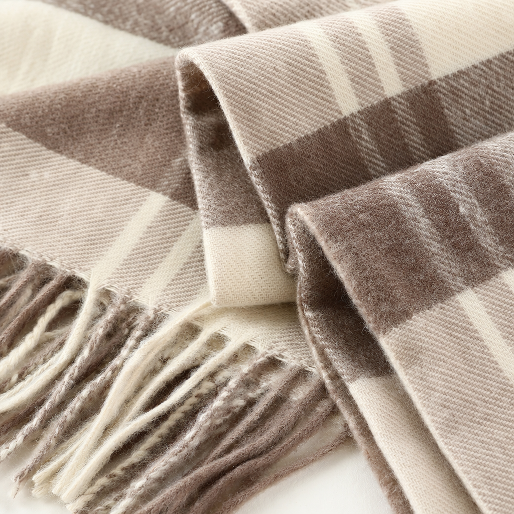A brown checkered scarf for women paired with a beige coat is a warm and fashionable accessory for autumn and winter Application Scenario