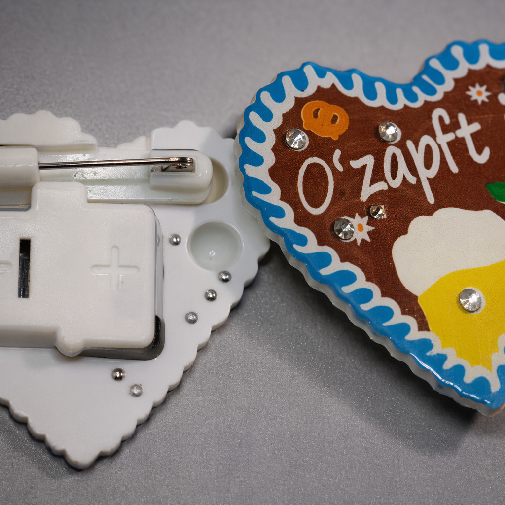Heart-shaped badges, metallic texture, cute accessories, brooches, pins, gift ornaments Application Scenario