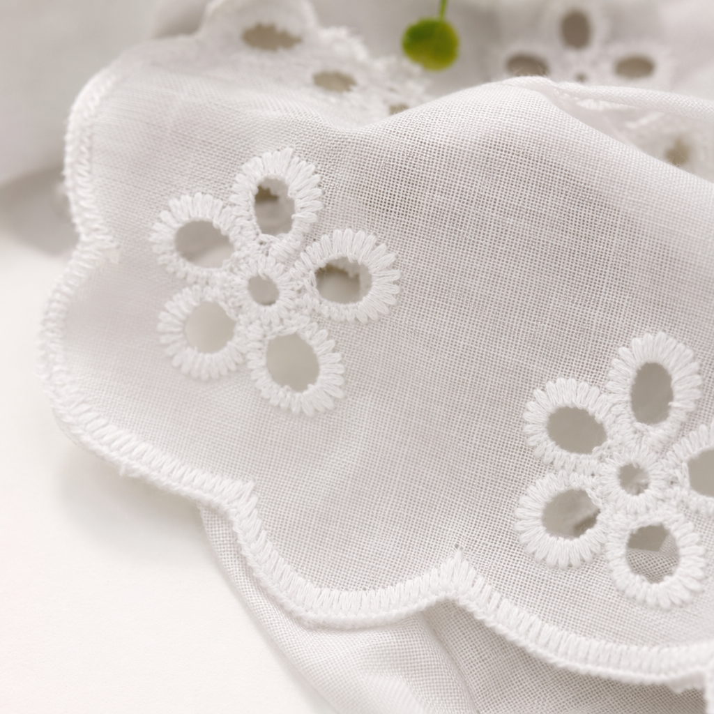 White lace lace, pure cotton wide-edge decorative fabric lace Application Scenario