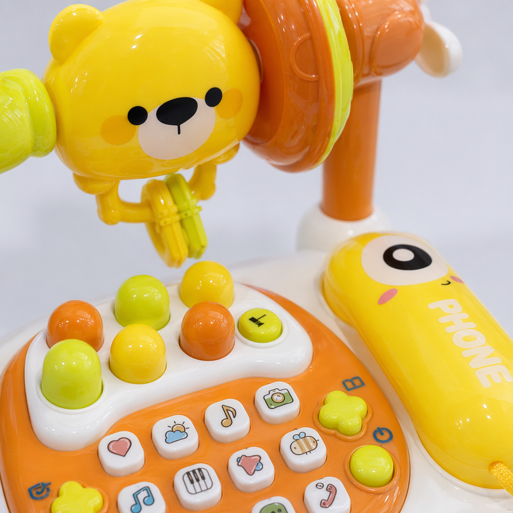 Yellow cartoon phone toy, a children's intelligence and early education voice interaction toy Application Scenario