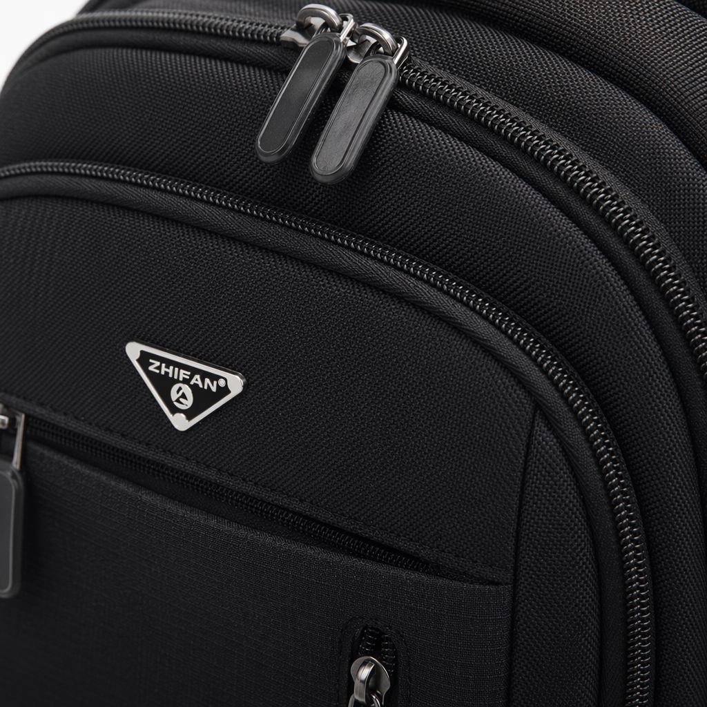 Black backpack, large-capacity, lightweight student commuting travel backpack, unisplinguous Application Scenario