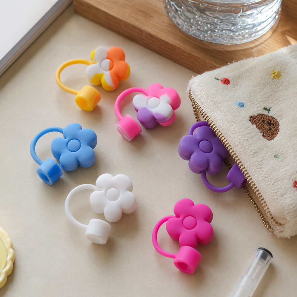 Colorful flower-shaped silicone hooks, no need for drilling, suitable for bathrooms and kitchens, and can bear weight details Picture