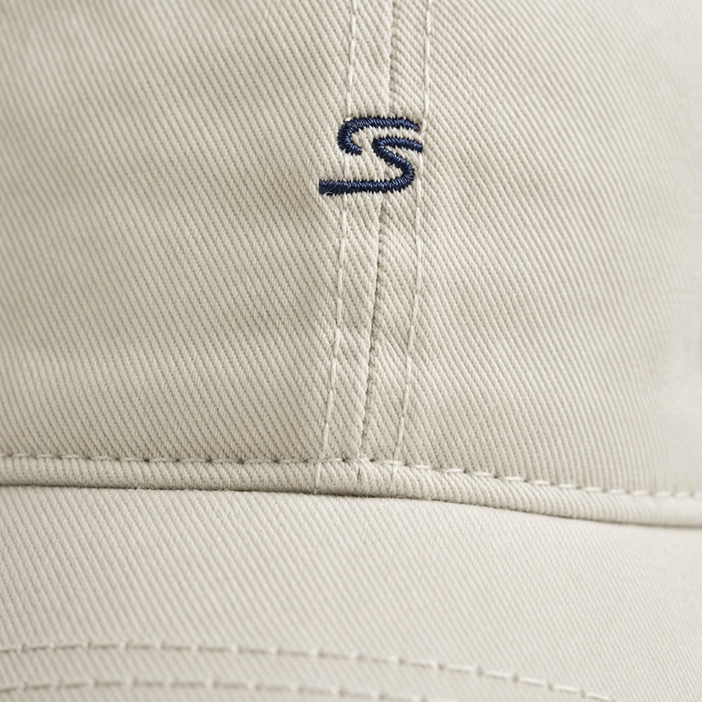 Beige baseball caps for both men and women, casual and versatile, with adjustable soft sunshade tops Application Scenario