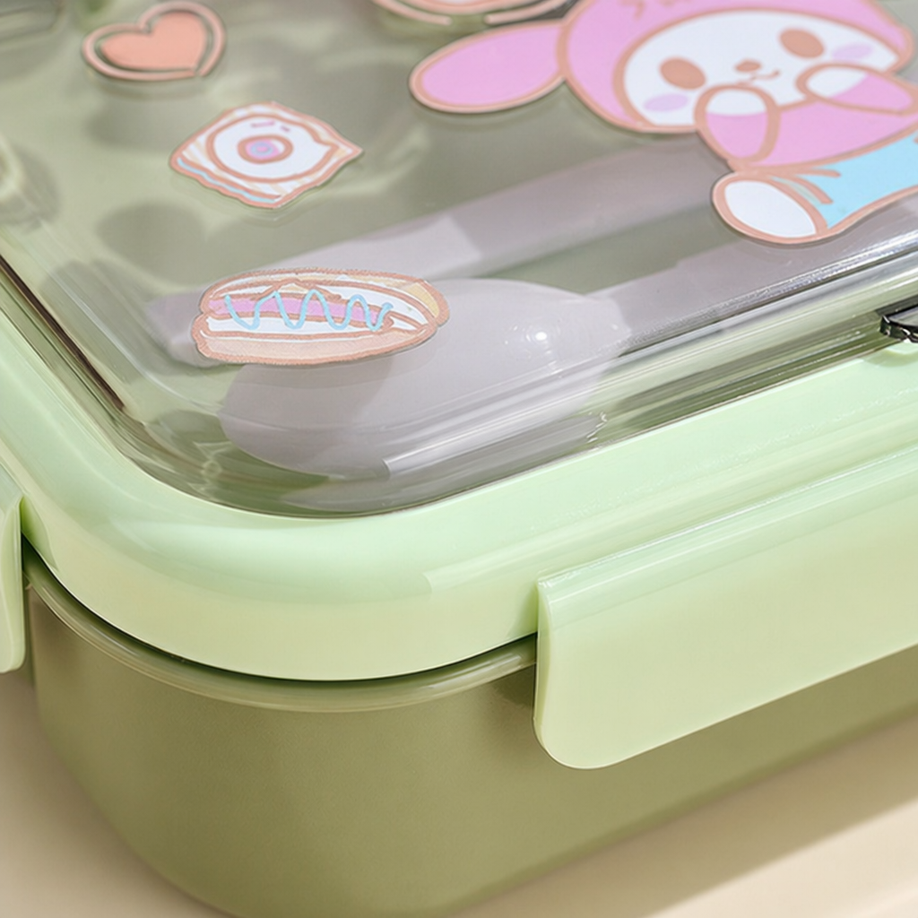 Green cartoon children's lunch box, portable and eco-friendly PP material with lid Application Scenario