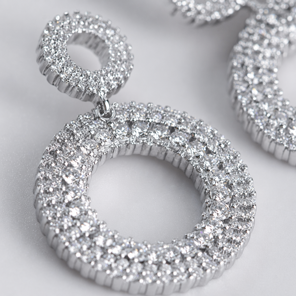 Silver crystal ring earrings, fashionable, simple and versatile women's earrings and accessories, vintage earrings and accessories Application Scenario