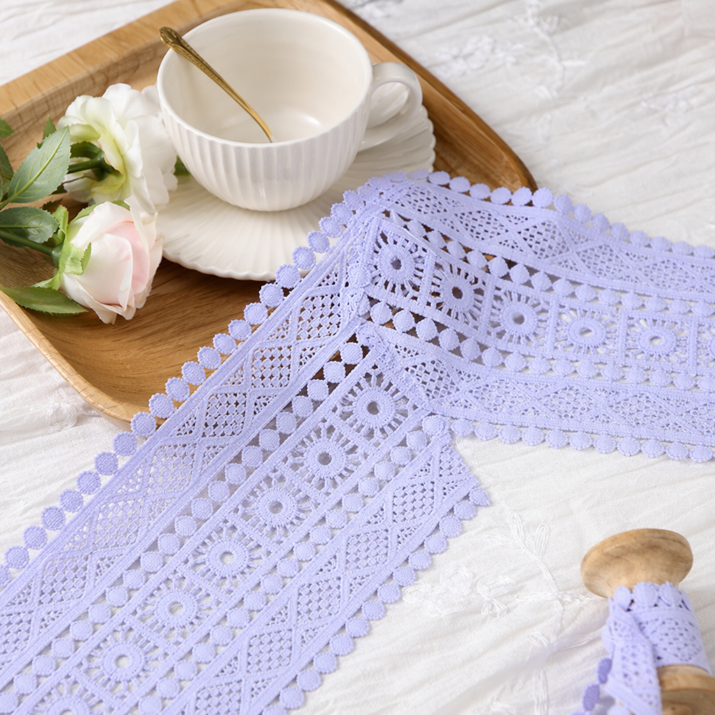 White lace trim decorative fabric, DIY hand-stitched material, home clothing accessories details Picture