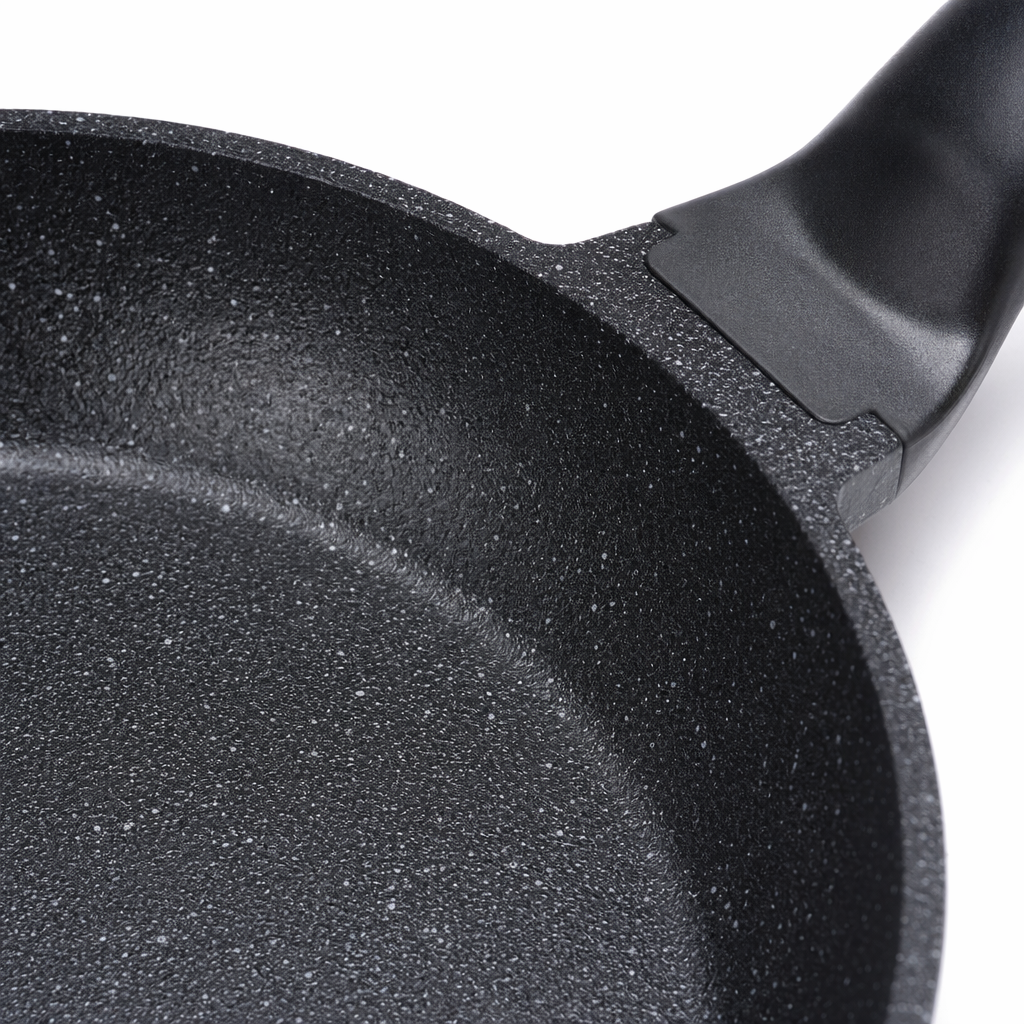 Black non-stick frying pan, a household flat pan without coating, a healthy cooking kitchenware Application Scenario