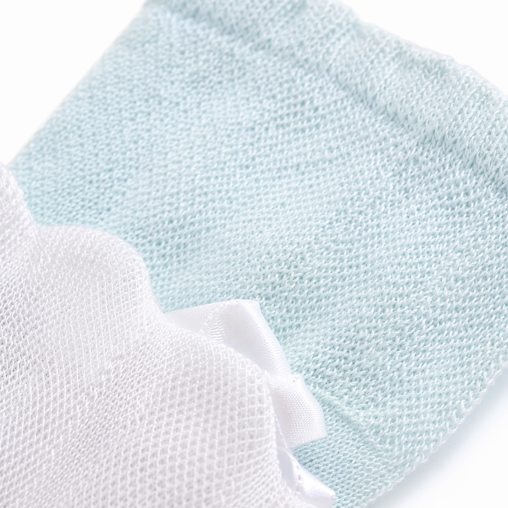 Light blue knitted socks for women, pure cotton, comfortable and breathable mid-calf socks Application Scenario