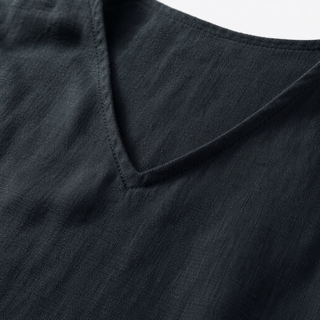 A new summer style dark grey V-neck short-sleeved dress for women, slimming and shaping Application Scenario