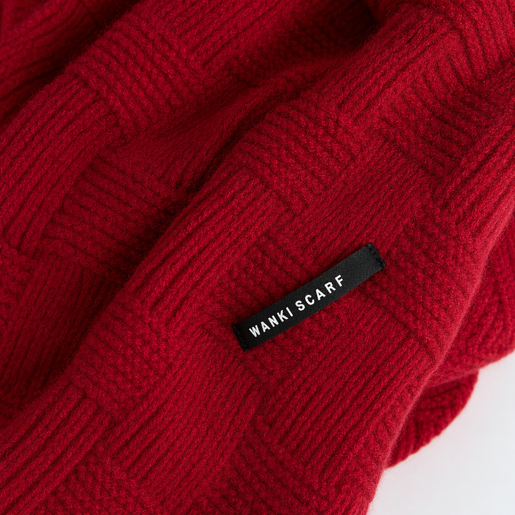 Red knitted scarf for women, warm and versatile in autumn and winter, solid color woolen long style Application Scenario