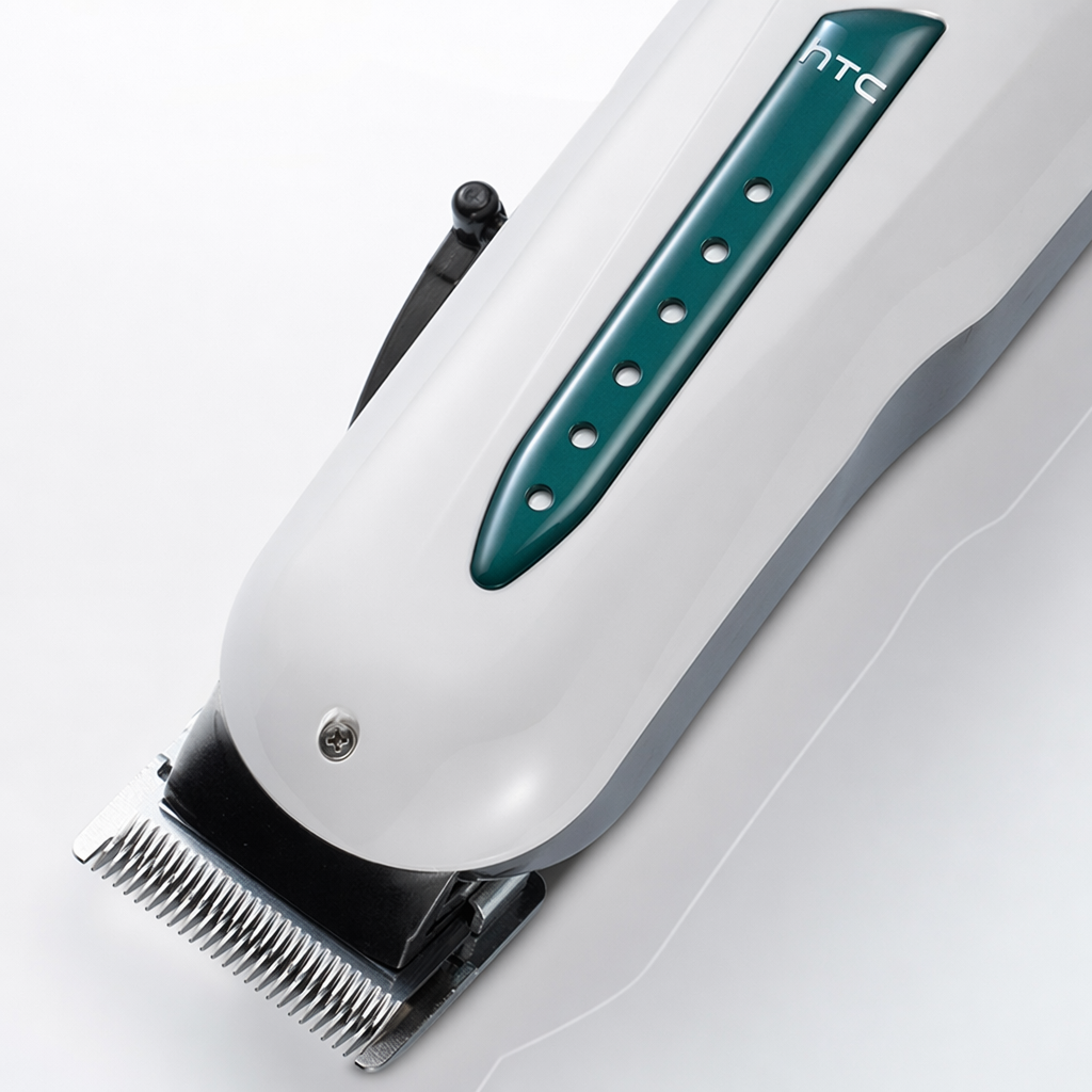 White electric clipper, home silent hair clipper for men, professional trimming, portable and rechargeable Application Scenario