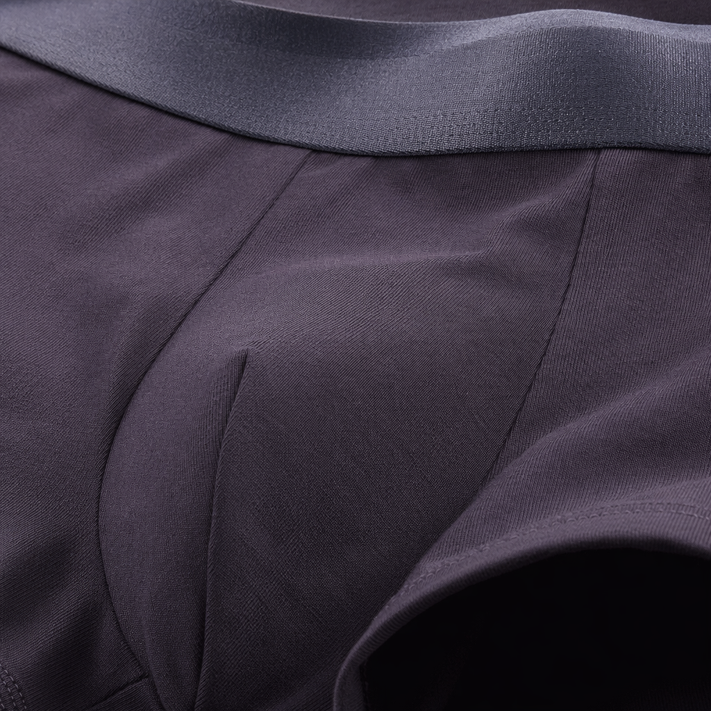 Dark grey pure cotton men's underwear with flat corners, comfortable and breathable basic style Application Scenario