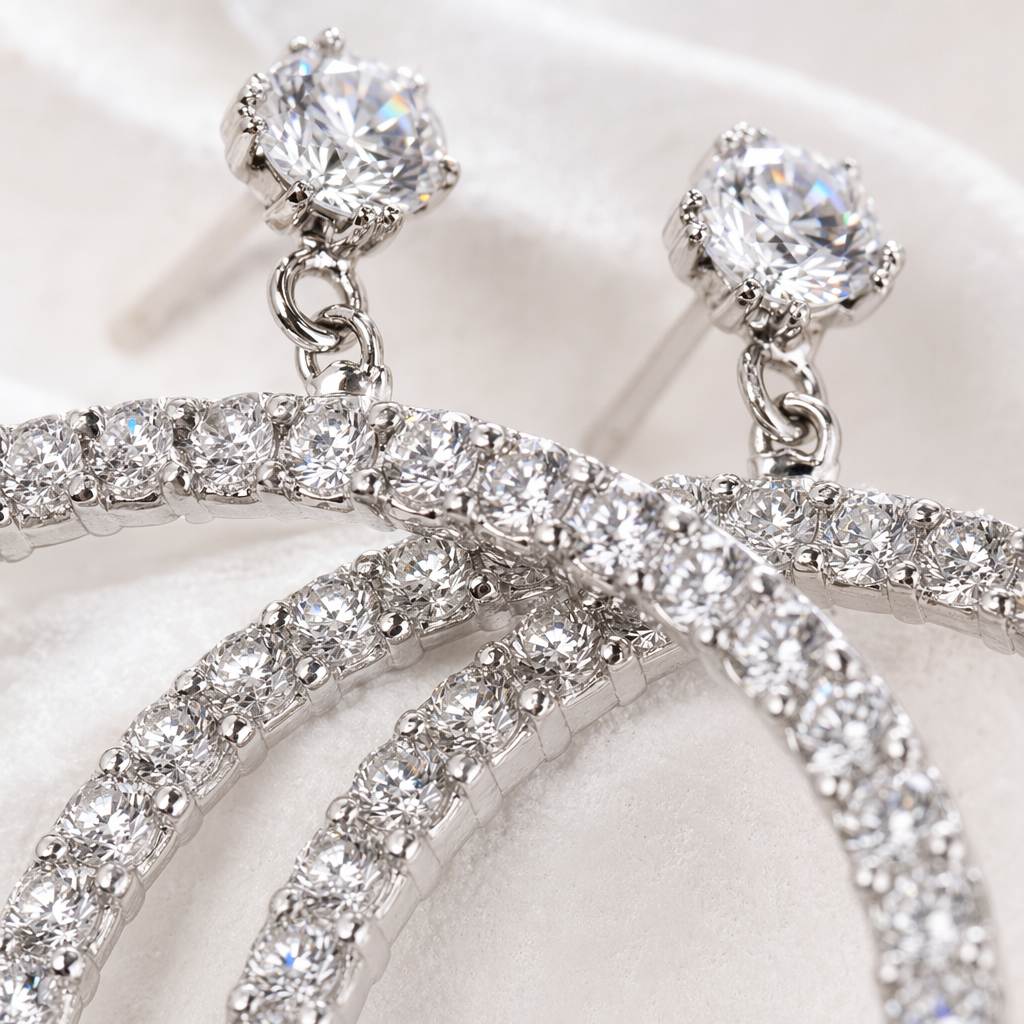 Silver S925 sterling silver diamond-encrusted circular earrings, light luxury daily commuting accessories, earrings and earrings, vintage accessories Application Scenario