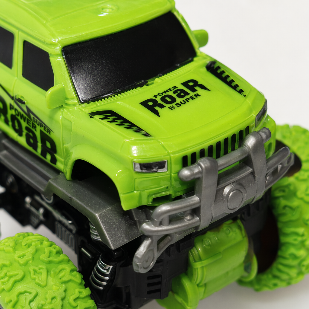 Green off-road toy car, children's remote control off-road vehicle simulation alloy model Application Scenario
