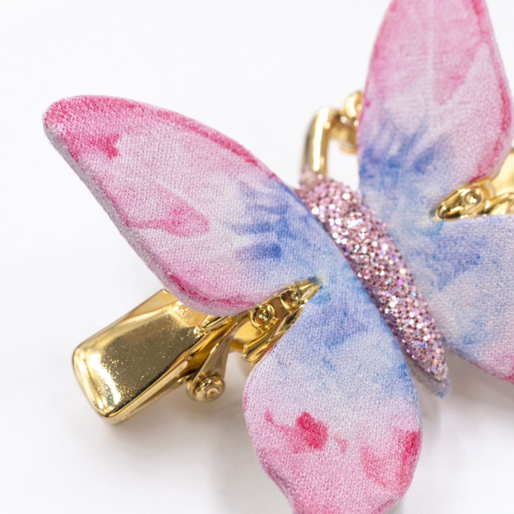 Colorful butterfly hair clips, cute headwear for girls, sweet forest-style grab clips, fashionable and versatile accessories Application Scenario