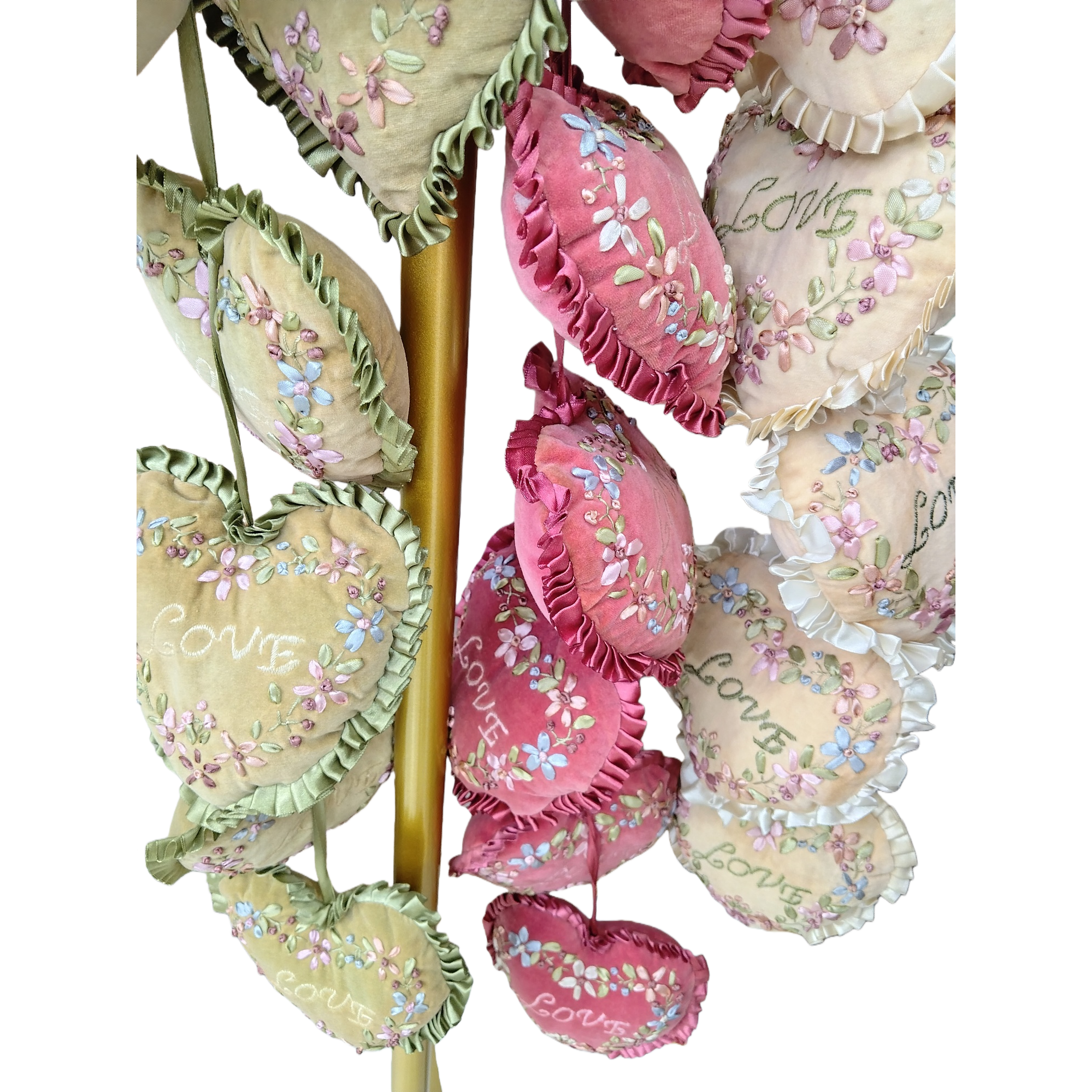 Pink and beige pure handcrafted ribbon embroidered heart-shaped hanging decorations, home decoration, wall decorations, bedroom headboard soft furnishings, curtains, beloved cars Item Picture