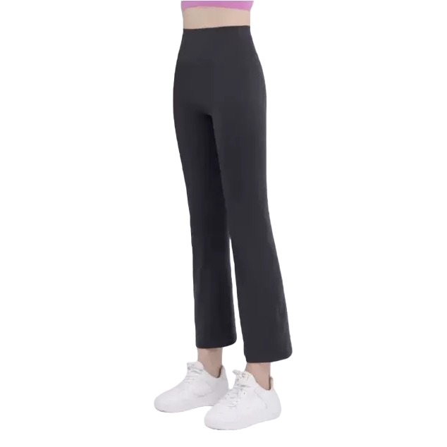 Black high-waisted slightly flared pants paired with white sports shoes are casual, slimming and versatile Item Picture