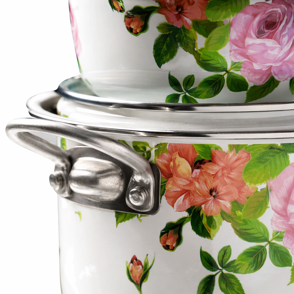 A four-piece pot set with white rose patterns Application Scenario