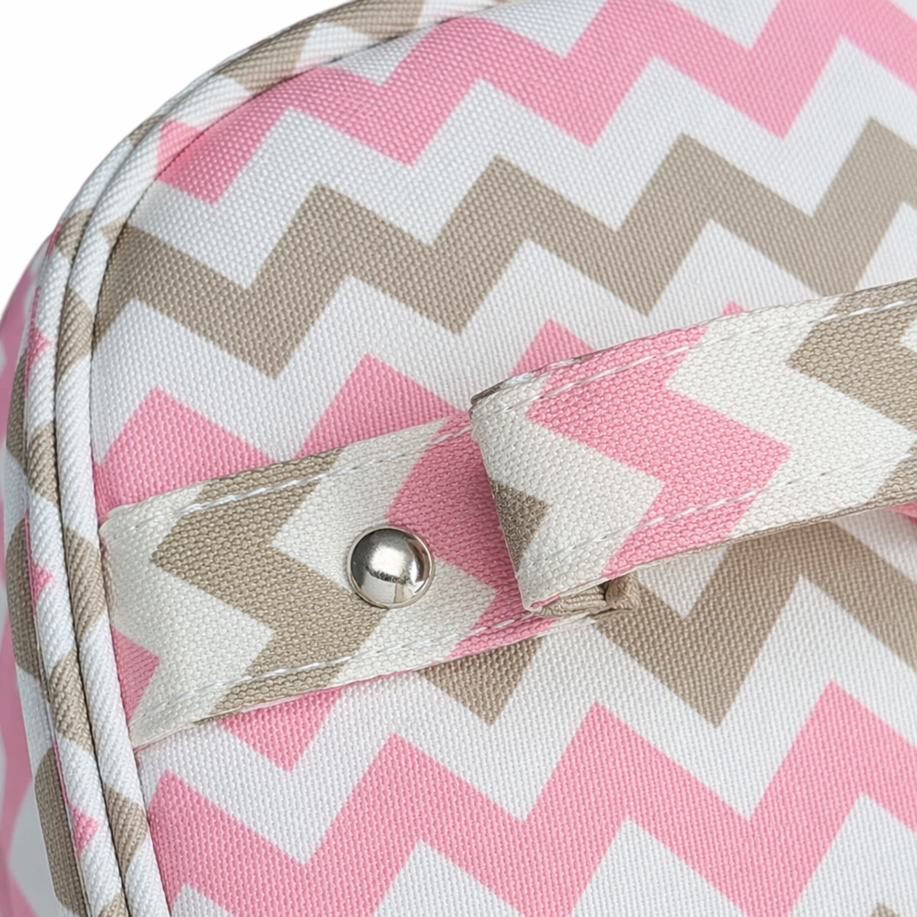 Pink, brown and white wavy pattern handbag, a fashionable, simple and versatile single-shoulder bag for women Application Scenario