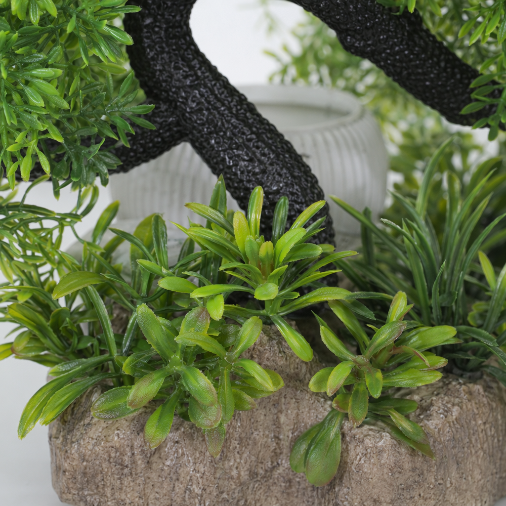 Green artificial bonsai trees, indoor decorative items, artificial trees and green plants, home living room, balcony Application Scenario
