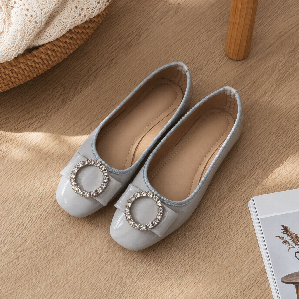 Grey shiny flat shoes with diamond-encrusted circular decorations on the upper for women's single shoes details Picture
