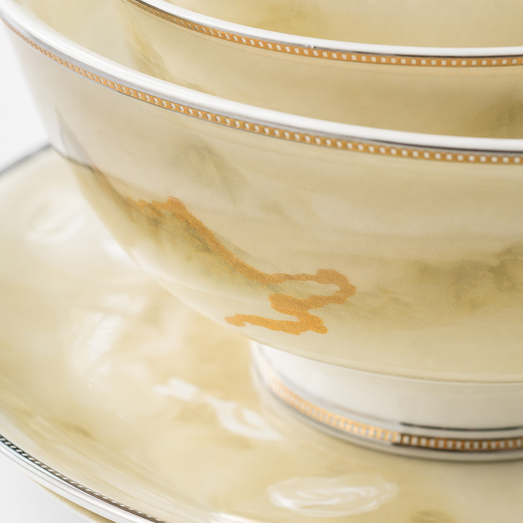 Beige ceramic bowl and plate set, a simple Nordic-style tableware combination for home use Application Scenario