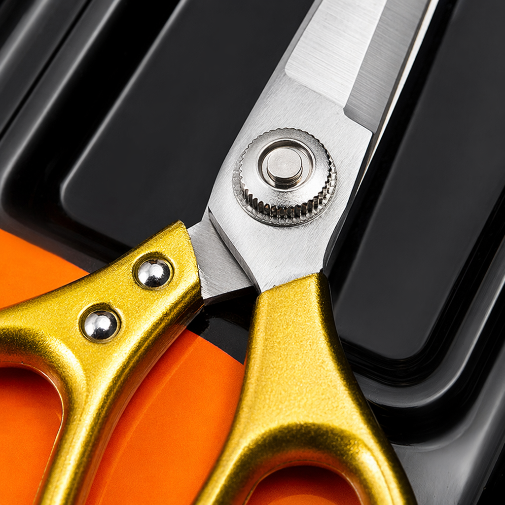 Golden handle scissors, household stainless steel sharp paper and fabric cutting multi-functional scissors Application Scenario