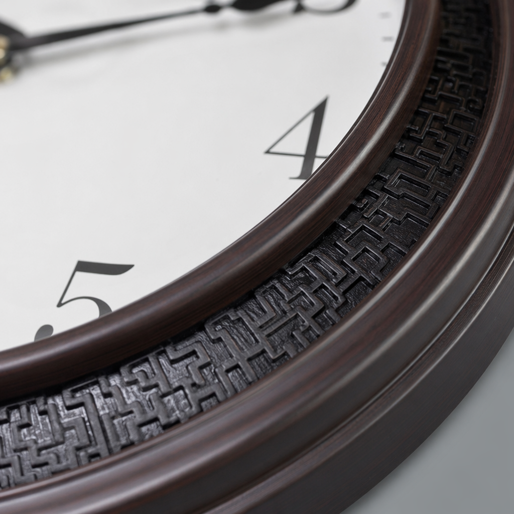 Dark brown carved frame wall clock for living room and bedroom decoration, silent wall-mounted clock Application Scenario