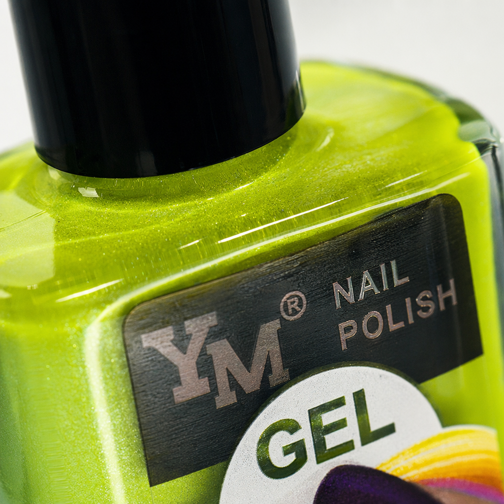 The green gel nail polish and phototherapy nail polish gel provide long-lasting color without damaging the nails Application Scenario