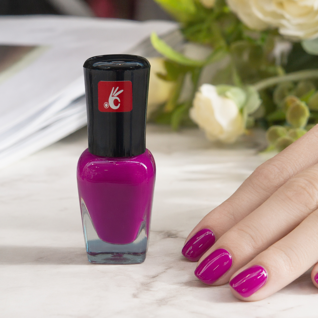 Purple nail polish, long-lasting color display, quick-drying nail art paint gel details Picture