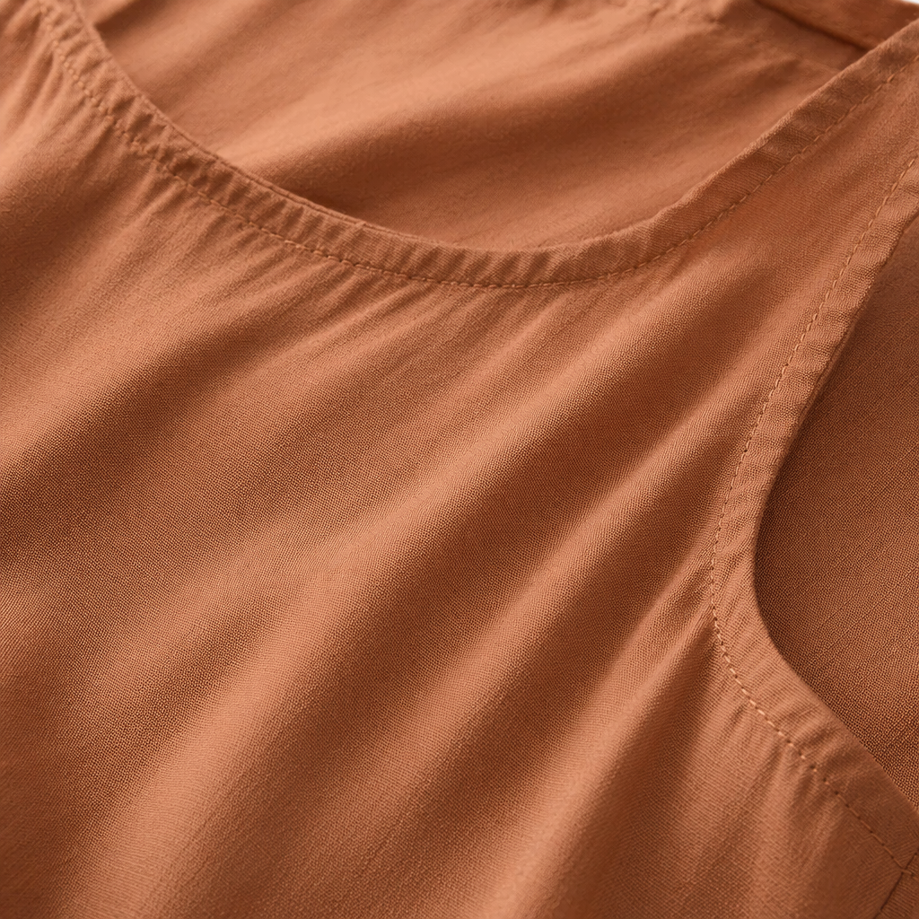 Brown sleeveless tank top for women, pure cotton, slimming and form-fitting summer innerwear Application Scenario