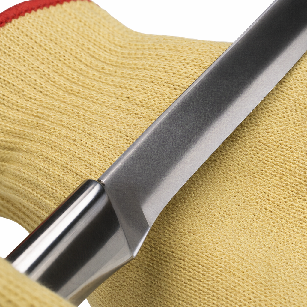 Yellow cut-resistant gloves, thickened wear-resistant protective gloves specially designed for holding knives Application Scenario