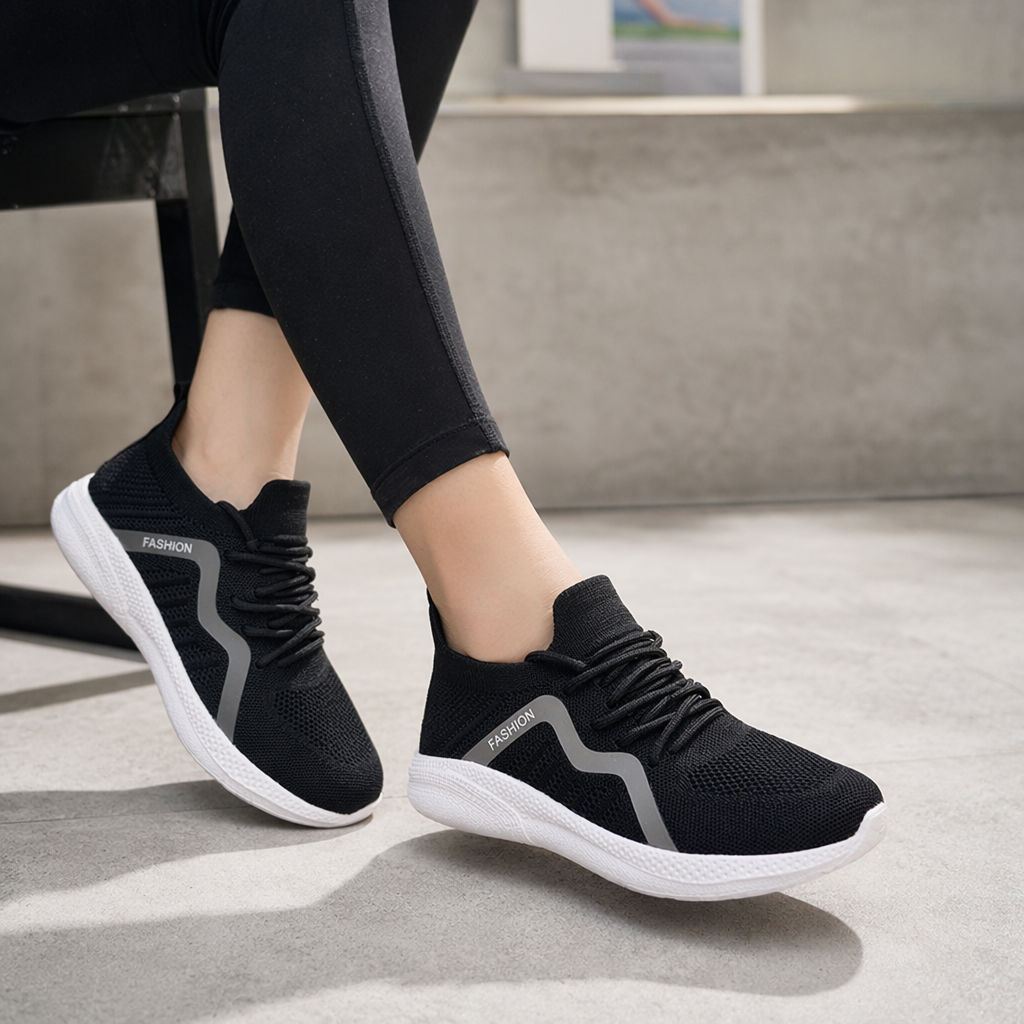 Black and pink handheld sports shoes for both men and women, lightweight and breathable running shoes details Picture