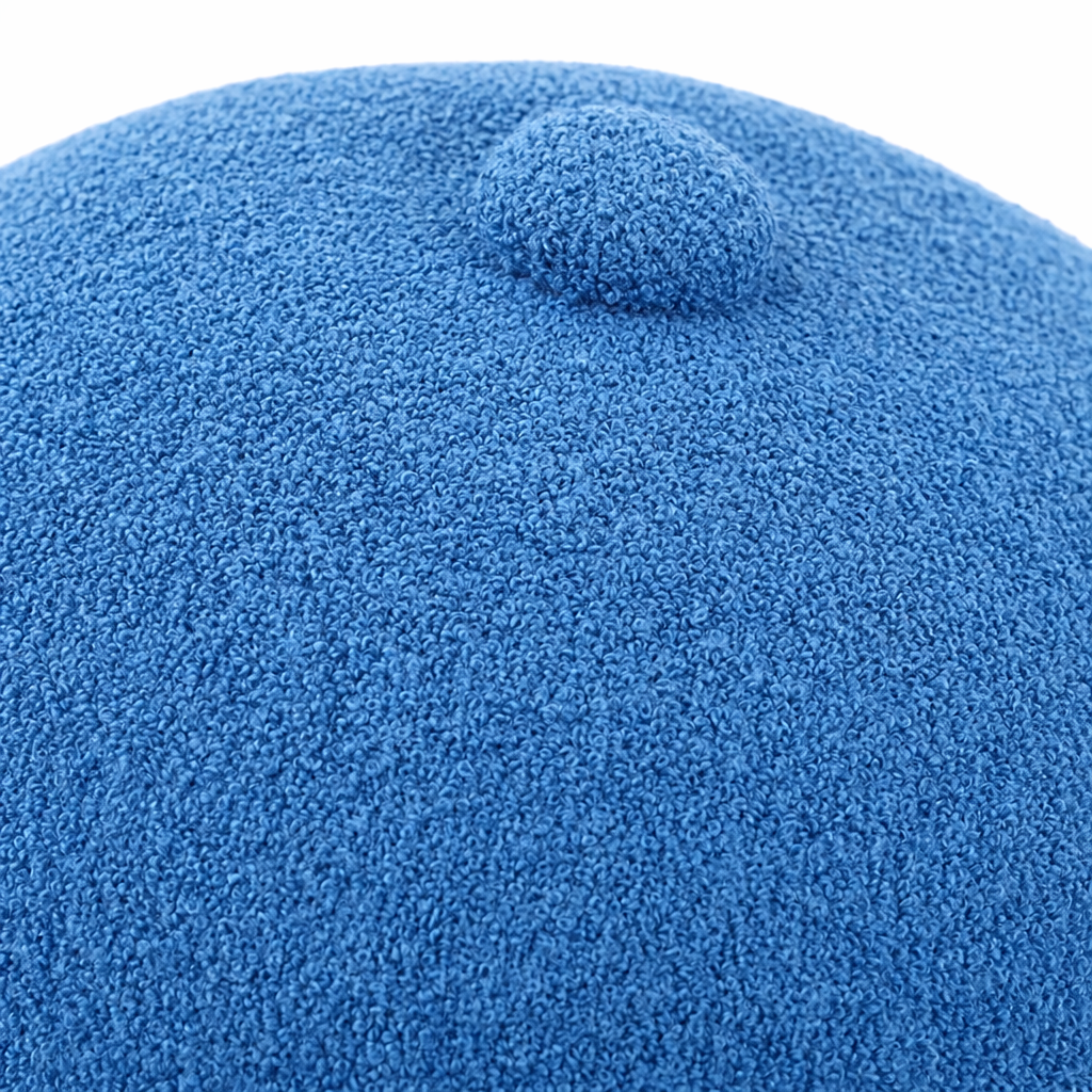 Blue plush warm hat, winter Korean-style casual woolen hat for both men and women Application Scenario