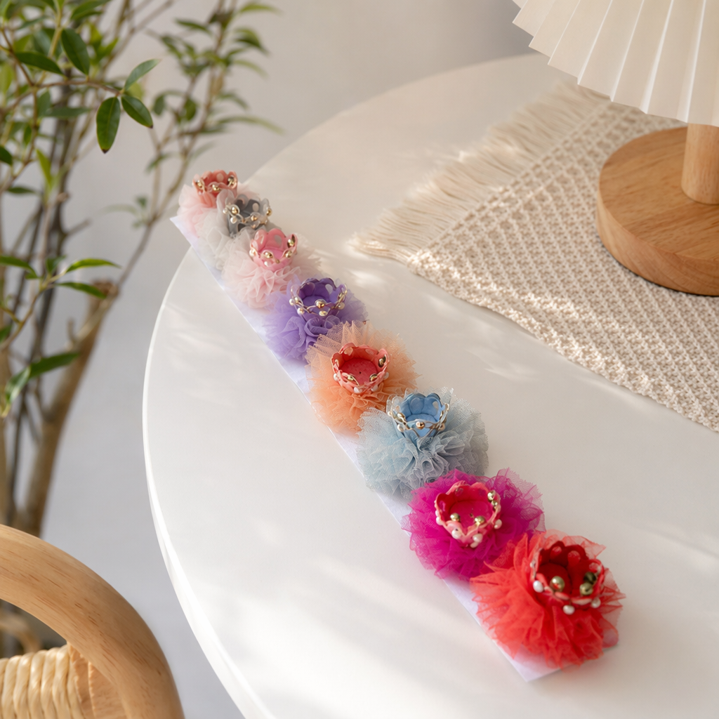 The colorful chiffon dress hair accessory for a girl's birthday party is light, fluffy, sweet and cute details Picture